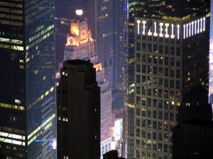 Empire state building at night 21.jpg